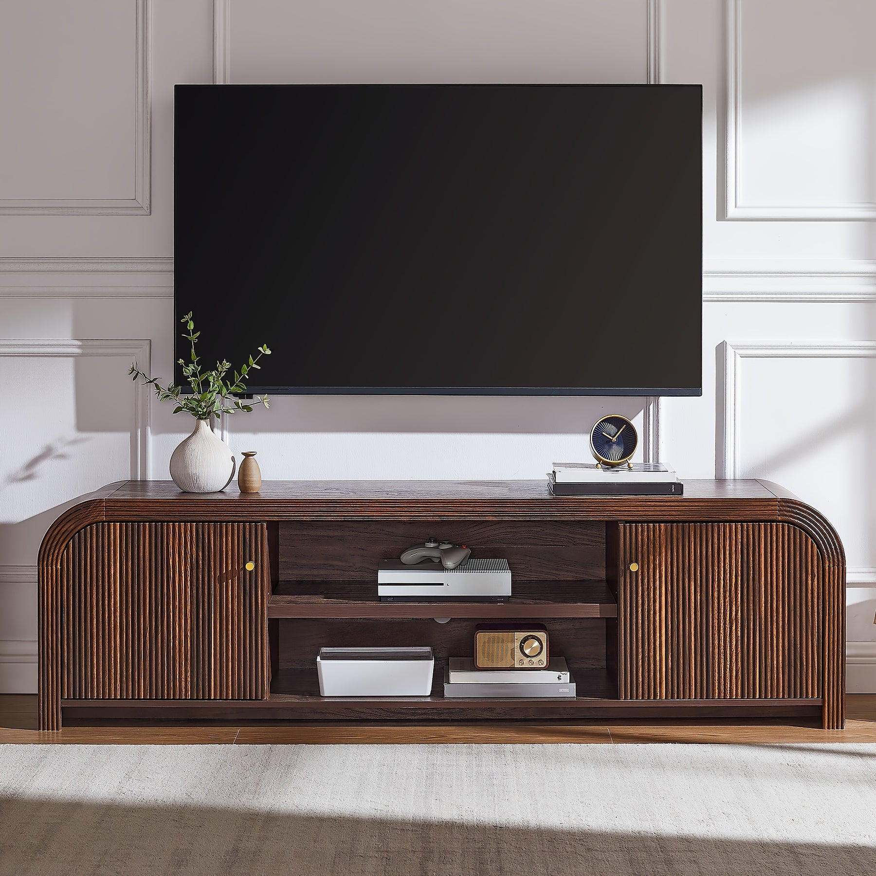 70" Fluted Rounded TV Stand for Tvs Up to 80", Curved Wooden Media Console with Soft Close Cabinet Doors & Adjustable Storage Shelves, Modern Farmhouse Entertainment Center for Living Room